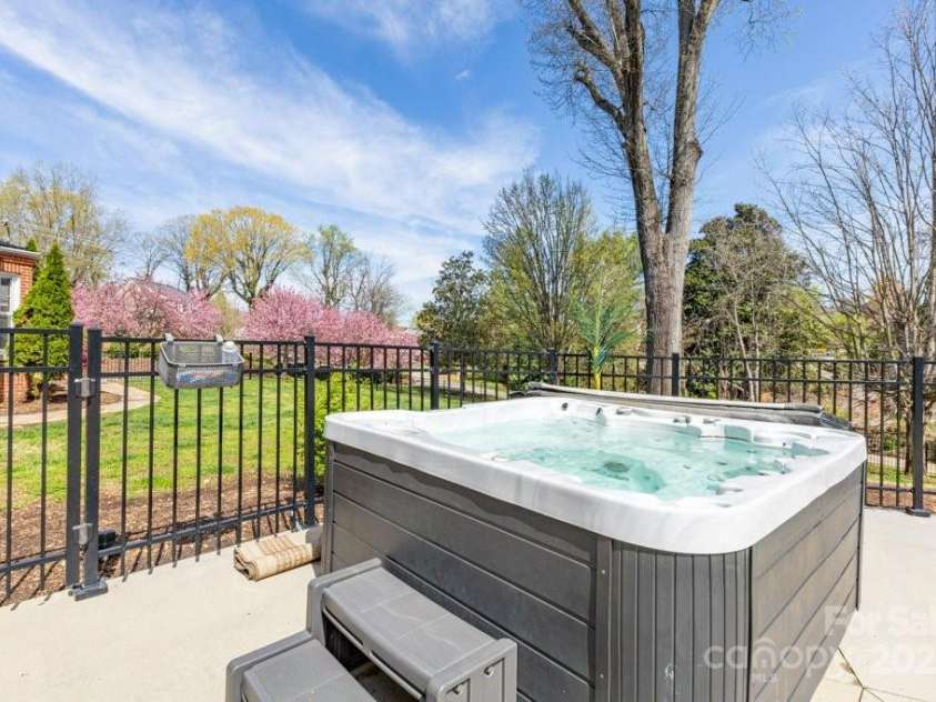 300 Morgan Street, Marion, NC 28752.  MLS# CAR4306863, YatesRealty ID 1260. 