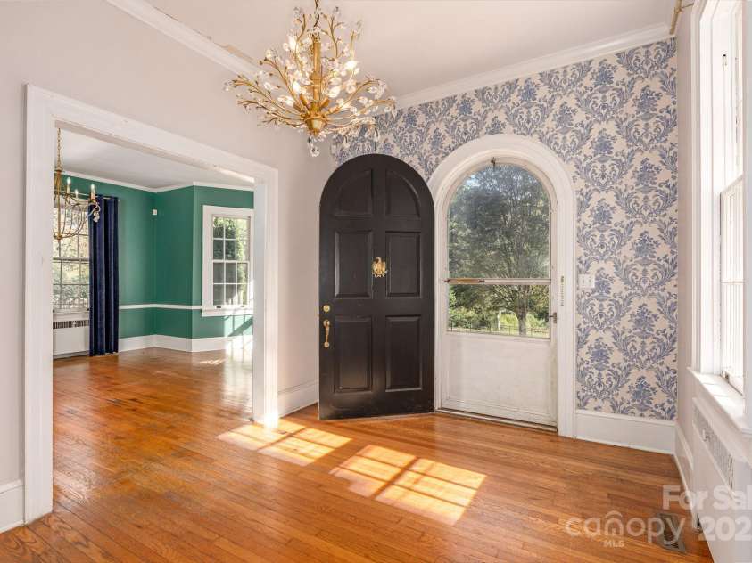 300 Morgan Street, Marion, NC 28752.  MLS# CAR4306863, YatesRealty ID 1260. 