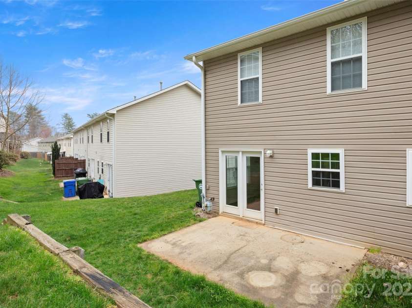 134 Alpine Ridge Drive, Asheville, NC 28803.  MLS# CAR4244493, YatesRealty ID 12600. End Unit with Green Space!