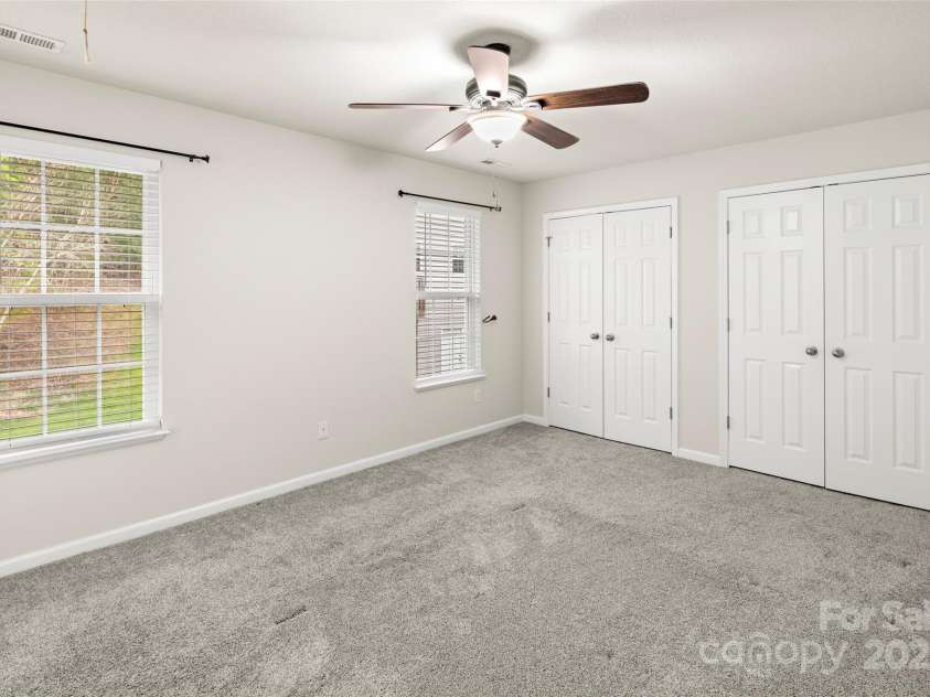 134 Alpine Ridge Drive, Asheville, NC 28803.  MLS# CAR4244493, YatesRealty ID 12600. Spacious Primary Suite