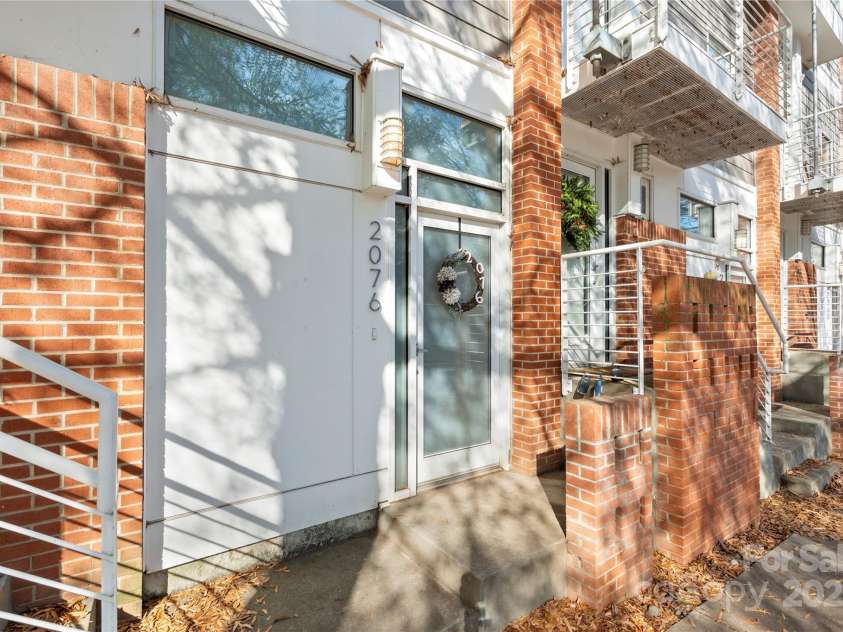 2076 Euclid Avenue, Charlotte, NC 28203.  MLS# CAR4329010, YatesRealty ID 12601. 