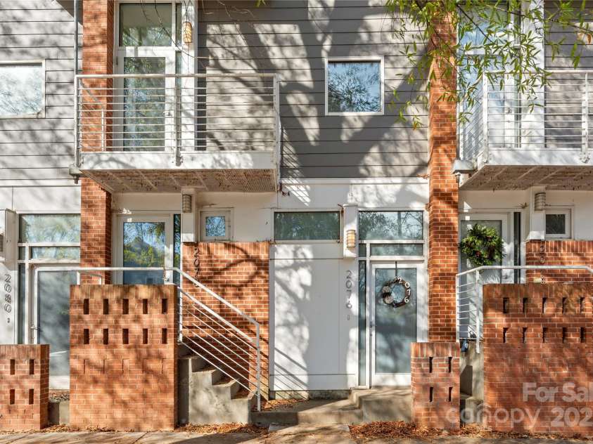 2076 Euclid Avenue, Charlotte, NC 28203.  MLS# CAR4329010, YatesRealty ID 12601. 