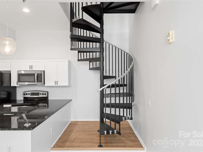 2076 Euclid Avenue, Charlotte, NC 28203.  MLS# CAR4329010, YatesRealty ID 12601. 