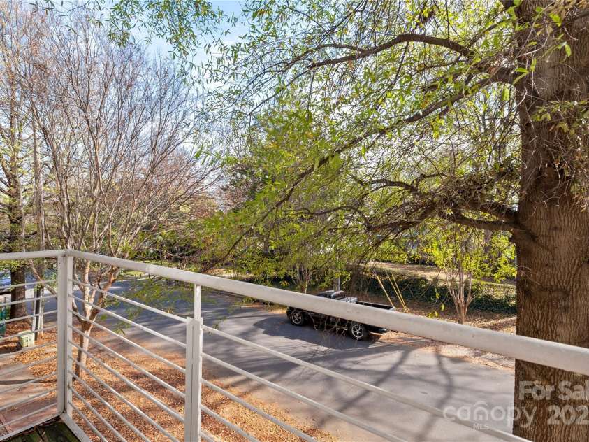 2076 Euclid Avenue, Charlotte, NC 28203.  MLS# CAR4329010, YatesRealty ID 12601. 
