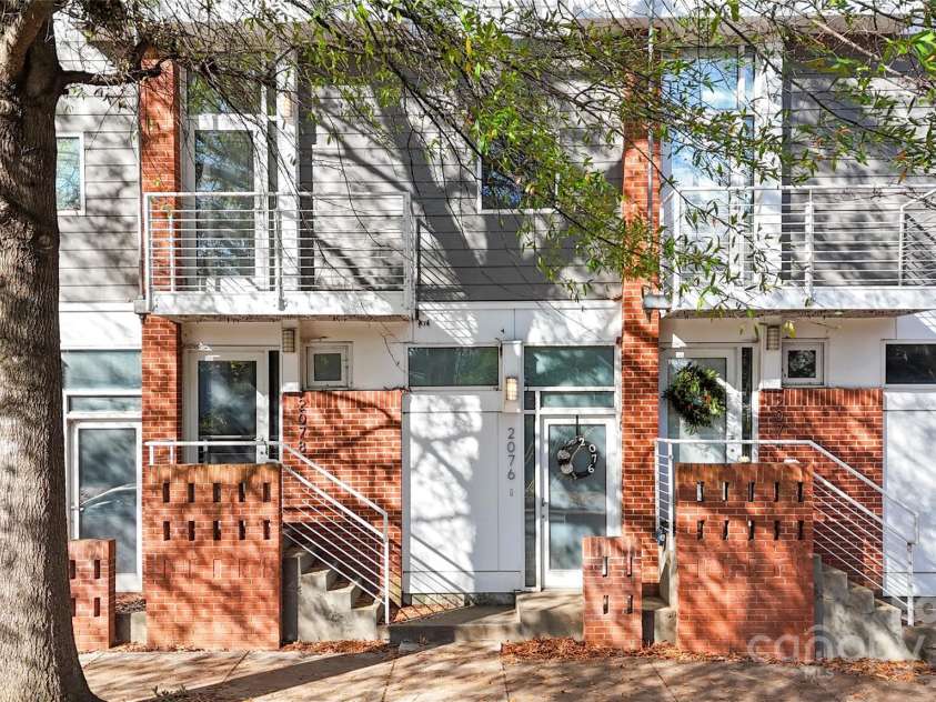 2076 Euclid Avenue, Charlotte, NC 28203.  MLS# CAR4329010, YatesRealty ID 12601. 