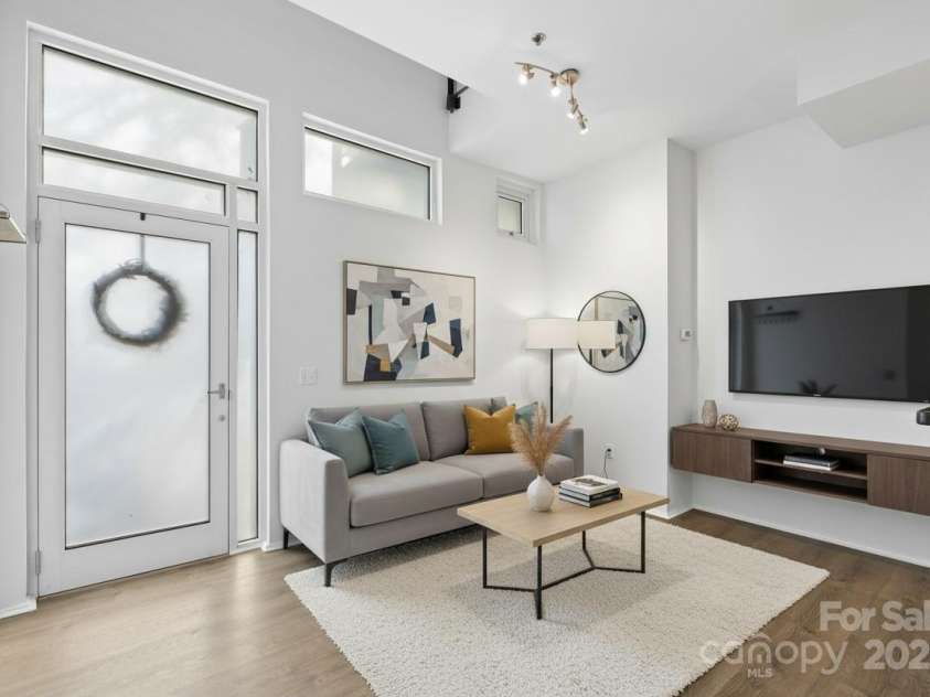 2076 Euclid Avenue, Charlotte, NC 28203.  MLS# CAR4329010, YatesRealty ID 12601. Virtually staged