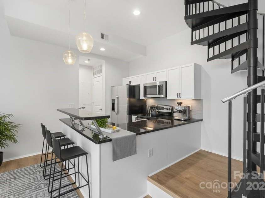 2076 Euclid Avenue, Charlotte, NC 28203.  MLS# CAR4329010, YatesRealty ID 12601. Virtually staged