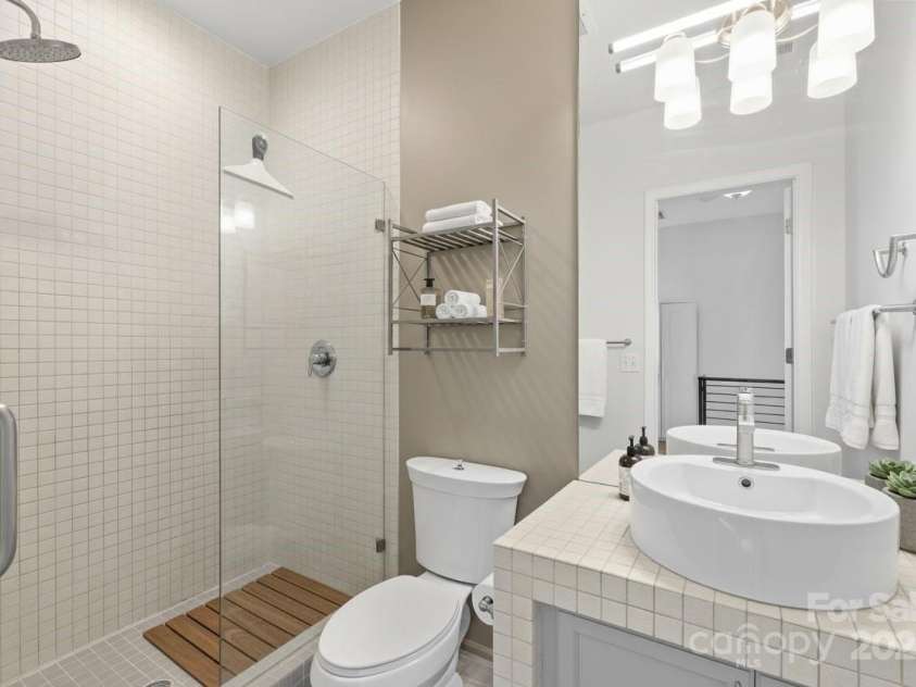2076 Euclid Avenue, Charlotte, NC 28203.  MLS# CAR4329010, YatesRealty ID 12601. Virtually staged