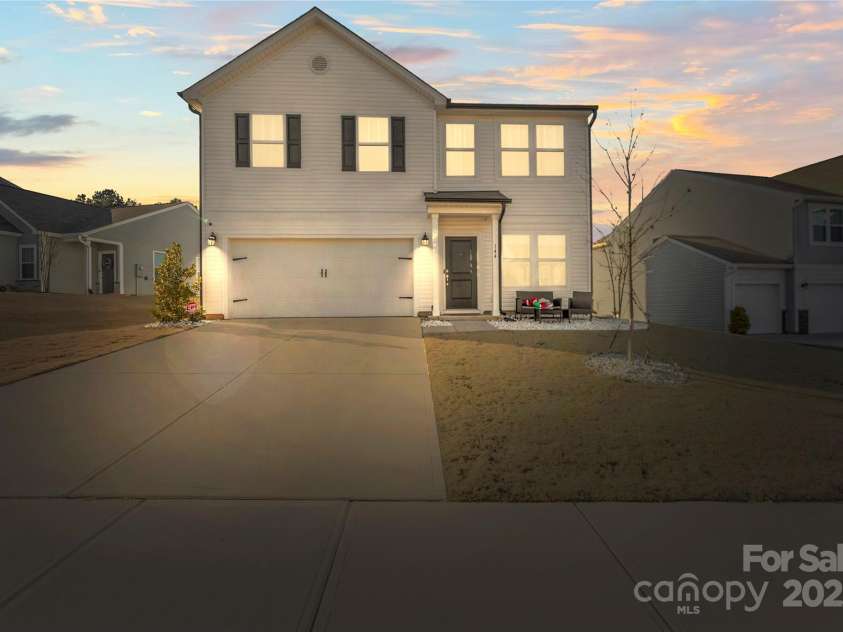 144 Mooring Drive, Statesville, NC 28677.  MLS# CAR4211549, YatesRealty ID 12602. 