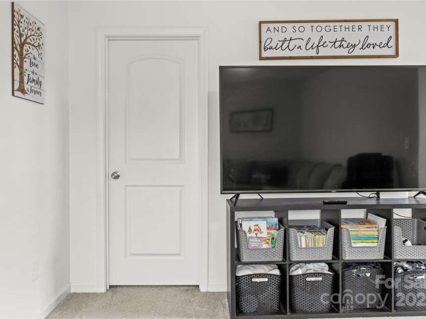 144 Mooring Drive, Statesville, NC 28677.  MLS# CAR4211549, YatesRealty ID 12602. 