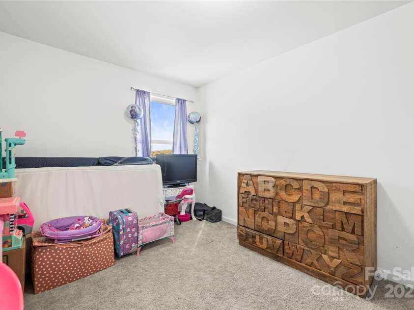 144 Mooring Drive, Statesville, NC 28677.  MLS# CAR4211549, YatesRealty ID 12602. 