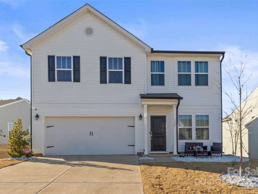 144 Mooring Drive, Statesville, NC 28677.  MLS# CAR4211549, YatesRealty ID 12602. 