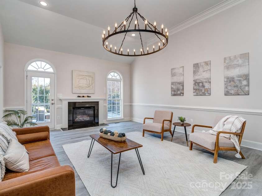 7852 Grimsby Circle, Harrisburg, NC 28075.  MLS# CAR4333886, YatesRealty ID 12602. Gas Fireplace