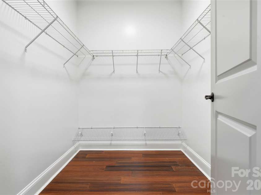 2224 Weyland Avenue, Charlotte, NC 28208.  MLS# CAR4346136, YatesRealty ID 12603. 