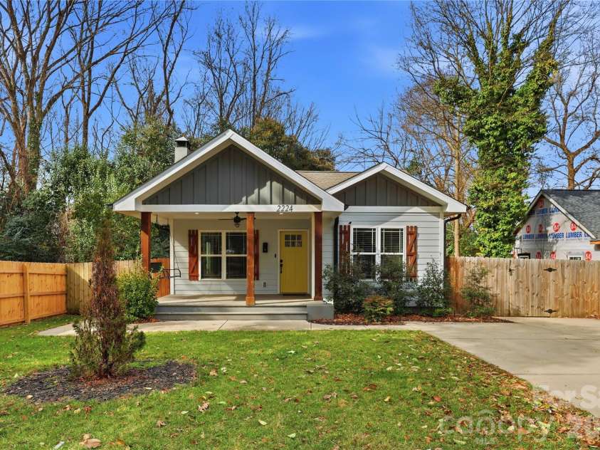 2224 Weyland Avenue, Charlotte, NC 28208.  MLS# CAR4346136, YatesRealty ID 12603. 