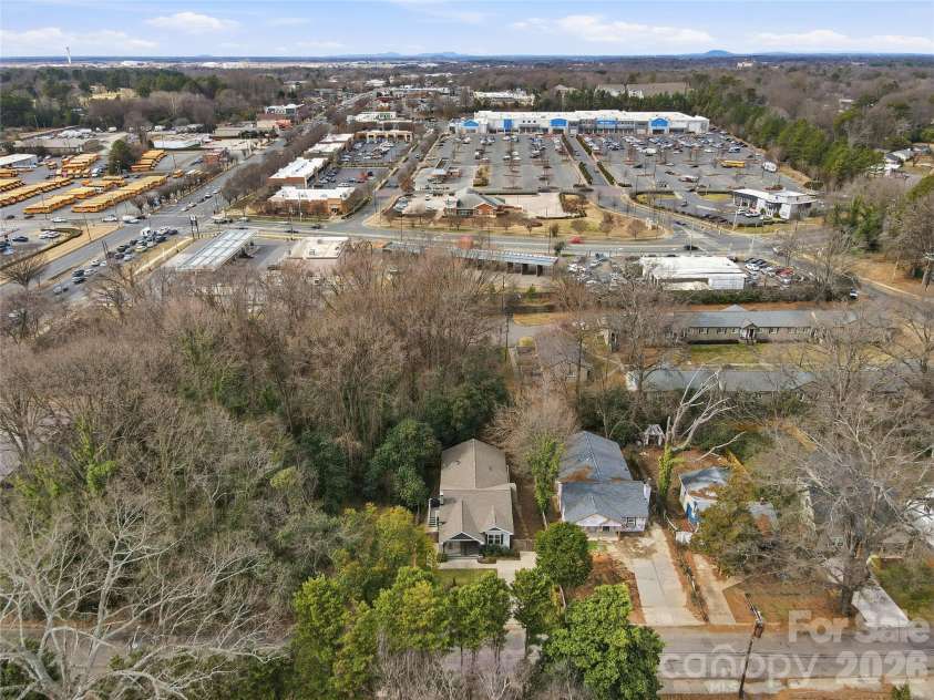 2224 Weyland Avenue, Charlotte, NC 28208.  MLS# CAR4346136, YatesRealty ID 12603. 