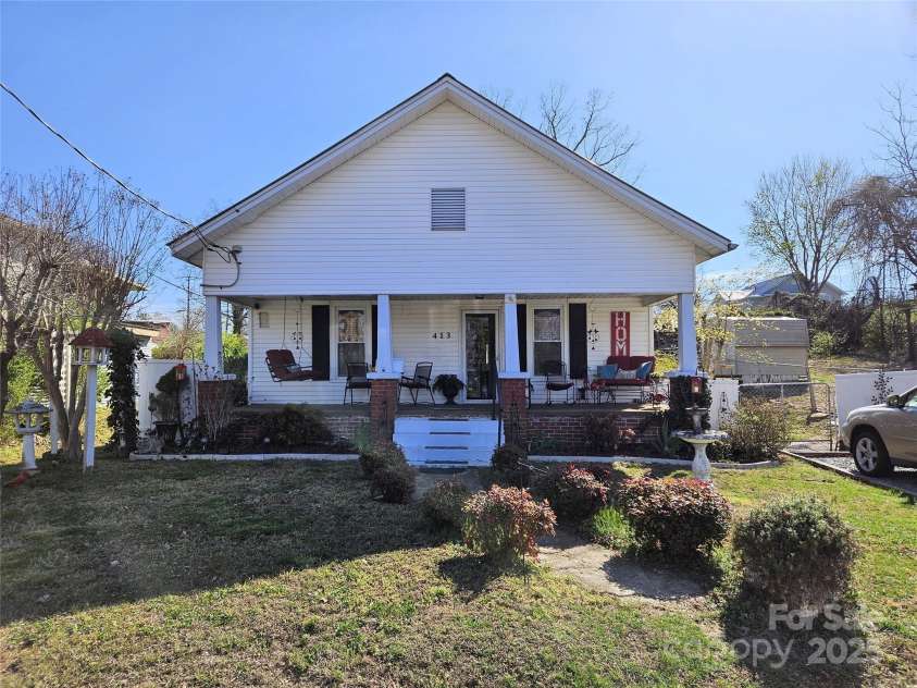 413 Morganton Street, Valdese, NC 28690.  MLS# CAR4241886, YatesRealty ID 12603. 