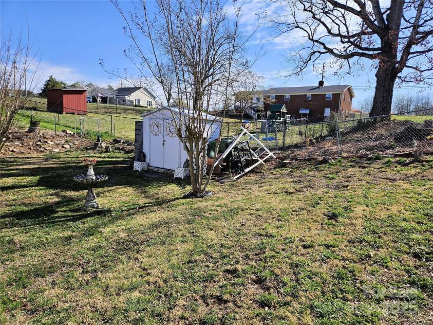 413 Morganton Street, Valdese, NC 28690.  MLS# CAR4241886, YatesRealty ID 12603. 