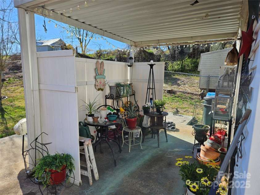 413 Morganton Street, Valdese, NC 28690.  MLS# CAR4241886, YatesRealty ID 12603. 
