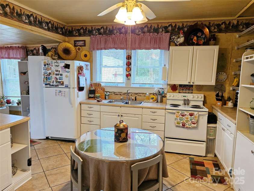 413 Morganton Street, Valdese, NC 28690.  MLS# CAR4241886, YatesRealty ID 12603. 