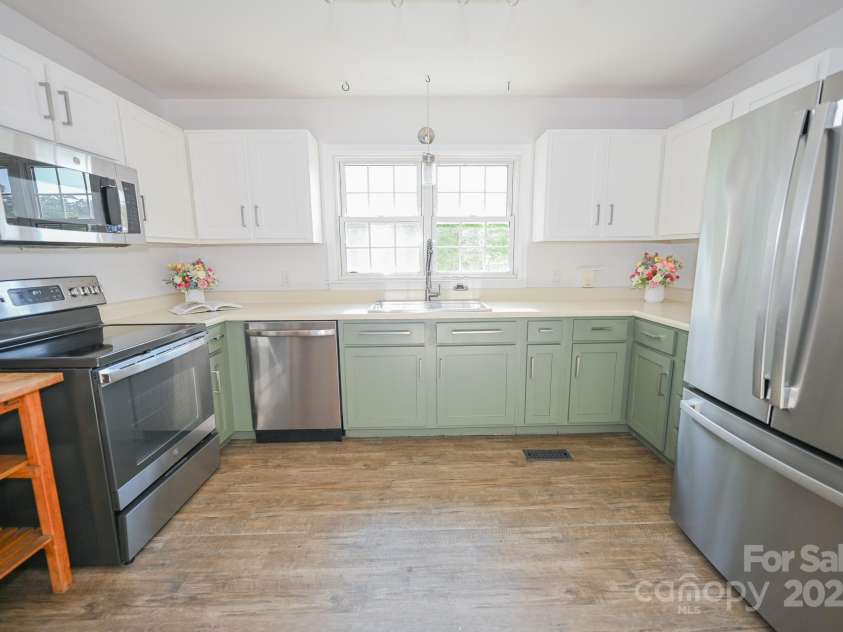 185 Elizabeth Avenue, Forest City, NC 28043.  MLS# CAR4253837, YatesRealty ID 12604. 