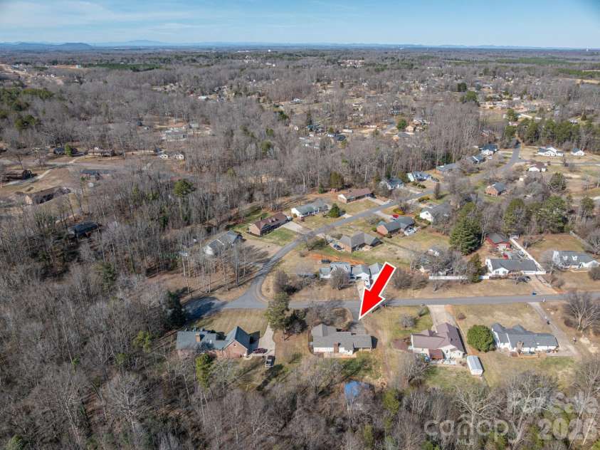 2596 Prince Drive, Lincolnton, NC 28092.  MLS# CAR4344636, YatesRealty ID 12604. 