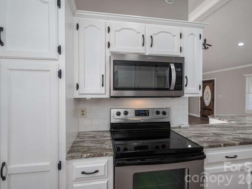 2596 Prince Drive, Lincolnton, NC 28092.  MLS# CAR4344636, YatesRealty ID 12604. 