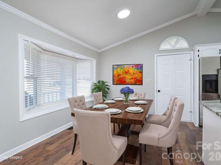 2596 Prince Drive, Lincolnton, NC 28092.  MLS# CAR4344636, YatesRealty ID 12604. VIRTUALLY STAGED DINING AREA