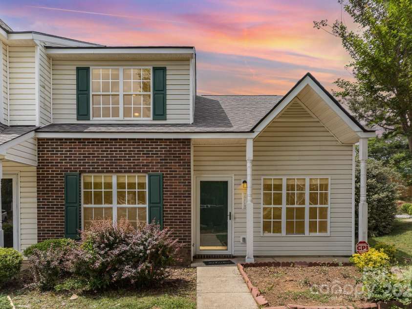 7718 Petrea Lane, Charlotte, NC 28227.  MLS# CAR4252292, YatesRealty ID 12605. 