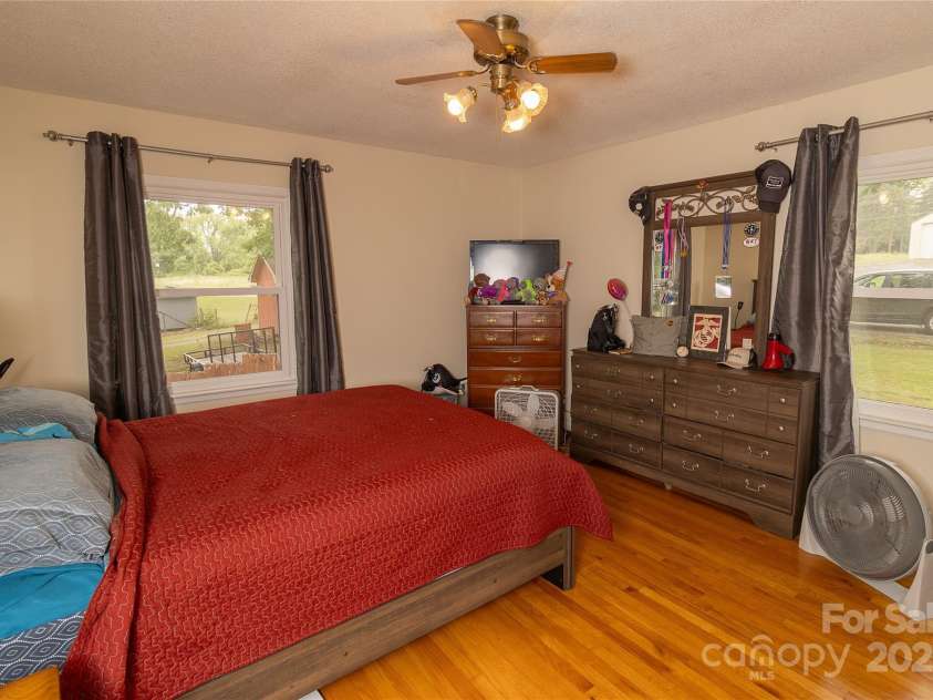 1352 Cherokee Street, Blacksburg, SC 29702.  MLS# CAR4257799, YatesRealty ID 12606. 