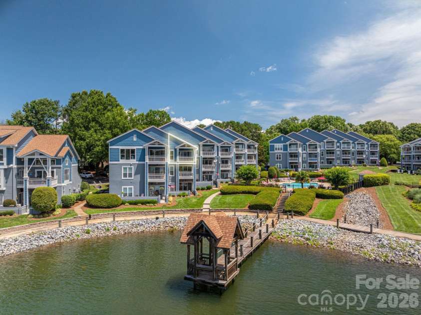 1018 Southwest Drive, Davidson, NC 28036.  MLS# CAR4352350, YatesRealty ID 12607. Pier