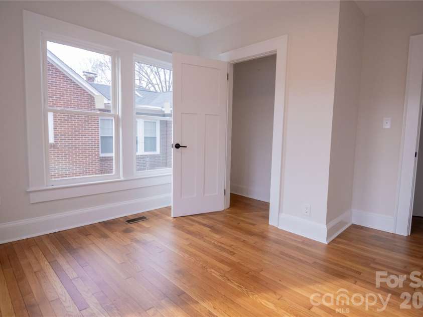 430 Green Street, Morganton, NC 28655.  MLS# CAR4346598, YatesRealty ID 12608. 