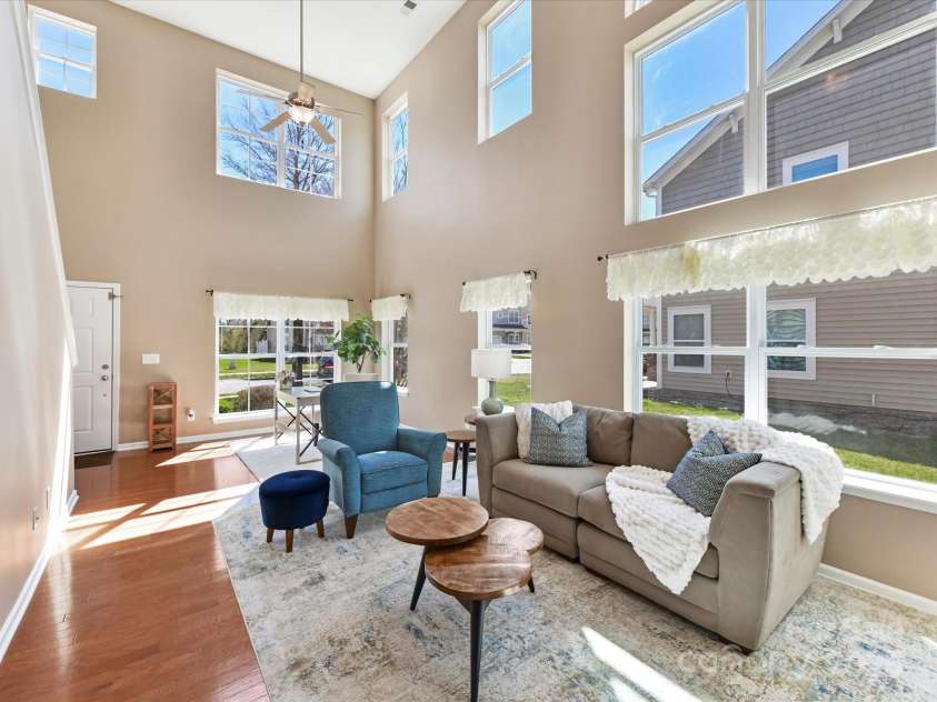 4634 Craigmoss Lane, Charlotte, NC 28278.  MLS# CAR4235541, YatesRealty ID 12608. 