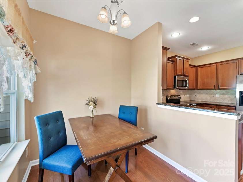 4634 Craigmoss Lane, Charlotte, NC 28278.  MLS# CAR4235541, YatesRealty ID 12608. 