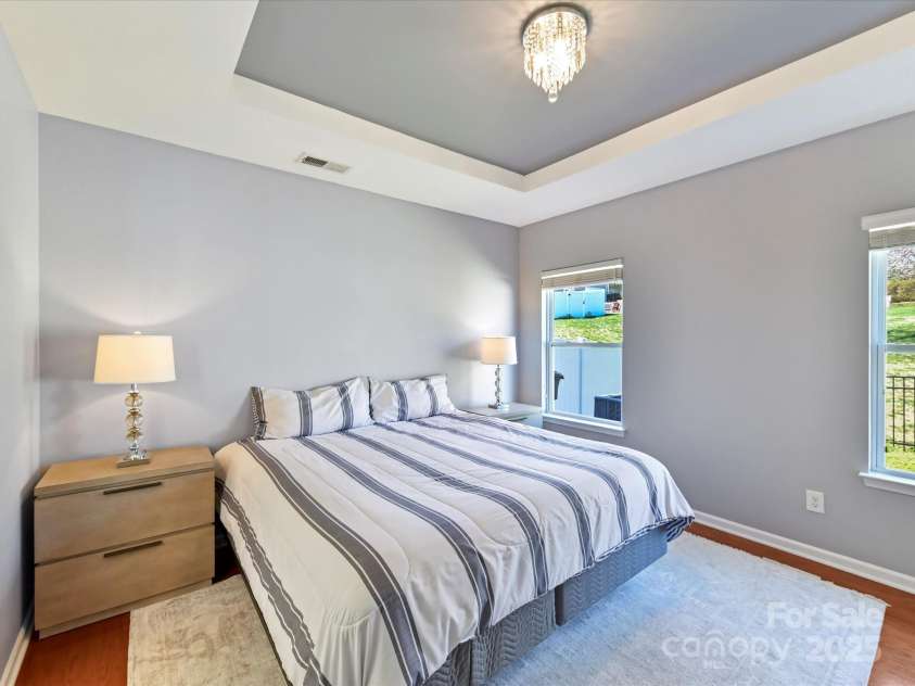 4634 Craigmoss Lane, Charlotte, NC 28278.  MLS# CAR4235541, YatesRealty ID 12608. 