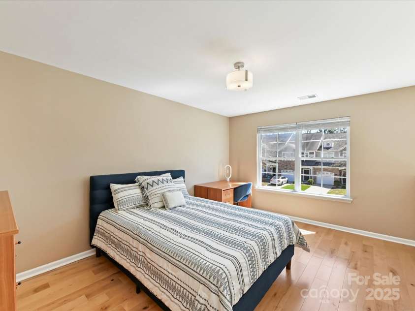 4634 Craigmoss Lane, Charlotte, NC 28278.  MLS# CAR4235541, YatesRealty ID 12608. 