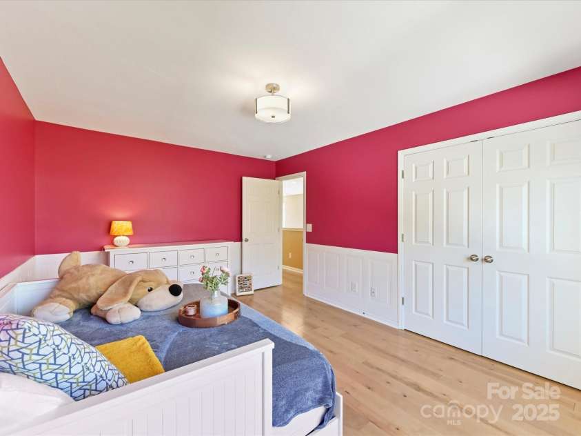 4634 Craigmoss Lane, Charlotte, NC 28278.  MLS# CAR4235541, YatesRealty ID 12608. 