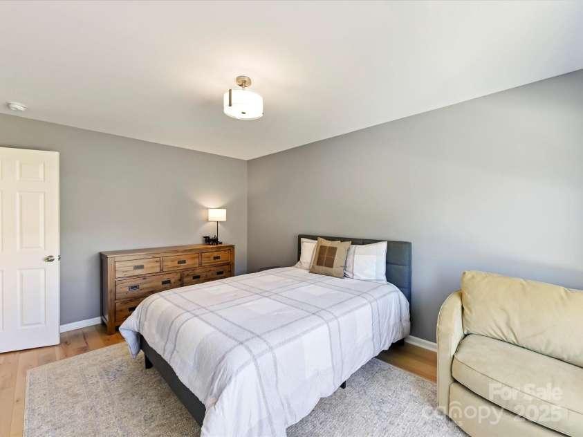 4634 Craigmoss Lane, Charlotte, NC 28278.  MLS# CAR4235541, YatesRealty ID 12608. 