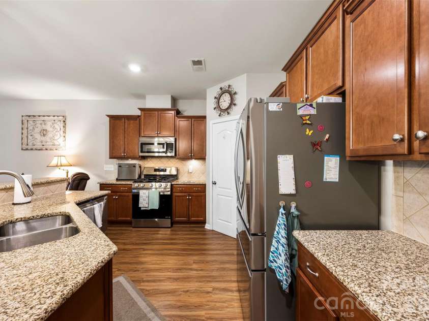 3270 Yarmouth Lane, Gastonia, NC 28056.  MLS# CAR4352828, YatesRealty ID 12609. 