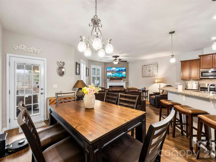 3270 Yarmouth Lane, Gastonia, NC 28056.  MLS# CAR4352828, YatesRealty ID 12609. 