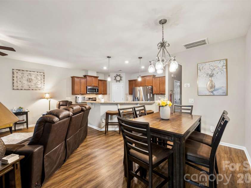 3270 Yarmouth Lane, Gastonia, NC 28056.  MLS# CAR4352828, YatesRealty ID 12609. 
