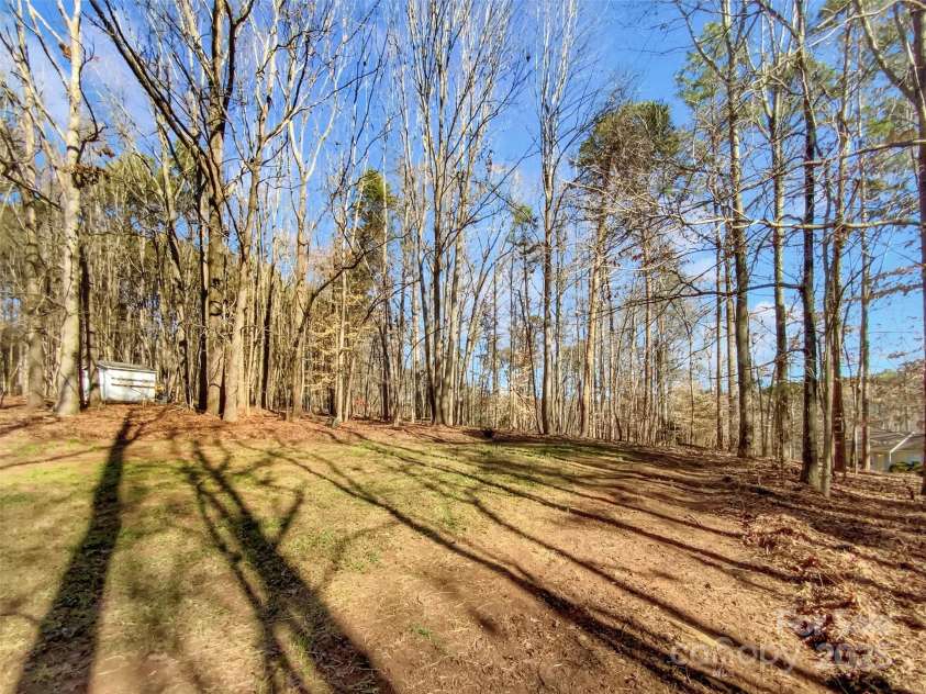 215 Creek View Road, Mooresville, NC 28117.  MLS# CAR4221977, YatesRealty ID 12610. 