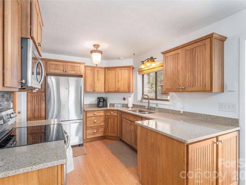 500 Apple Tree Court, Waynesville, NC 28786.  MLS# CAR4353696, YatesRealty ID 12610. 