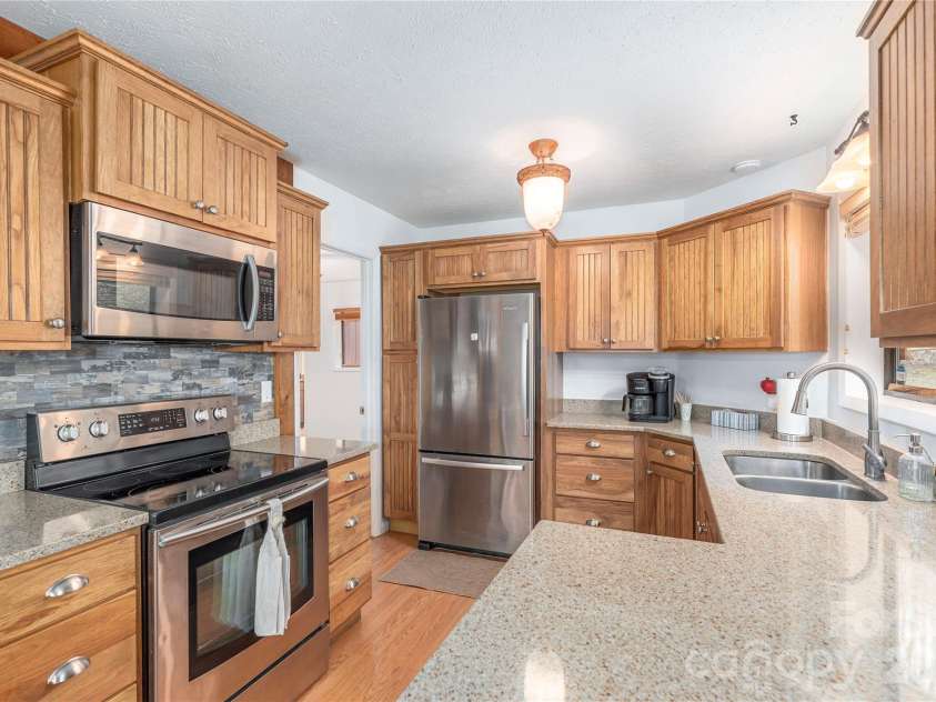 500 Apple Tree Court, Waynesville, NC 28786.  MLS# CAR4353696, YatesRealty ID 12610. 