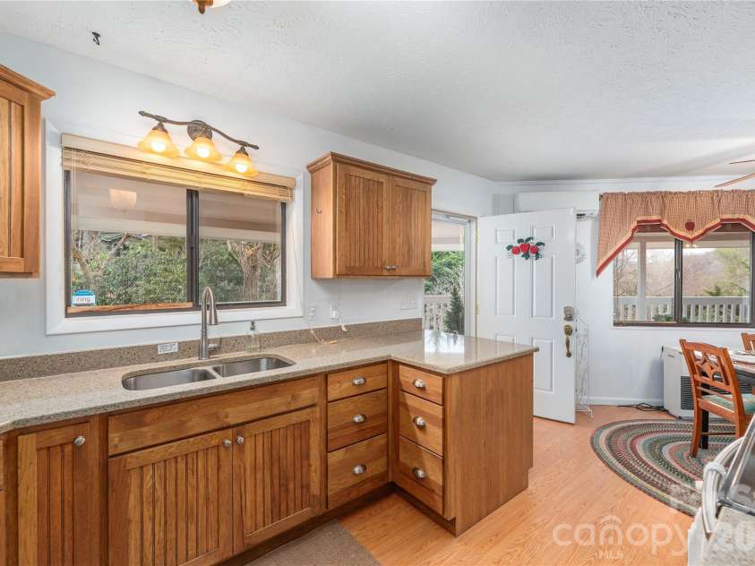 500 Apple Tree Court, Waynesville, NC 28786.  MLS# CAR4353696, YatesRealty ID 12610. 