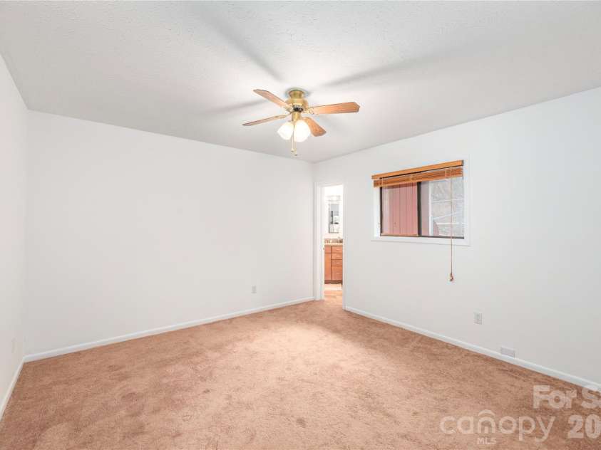 500 Apple Tree Court, Waynesville, NC 28786.  MLS# CAR4353696, YatesRealty ID 12610. 