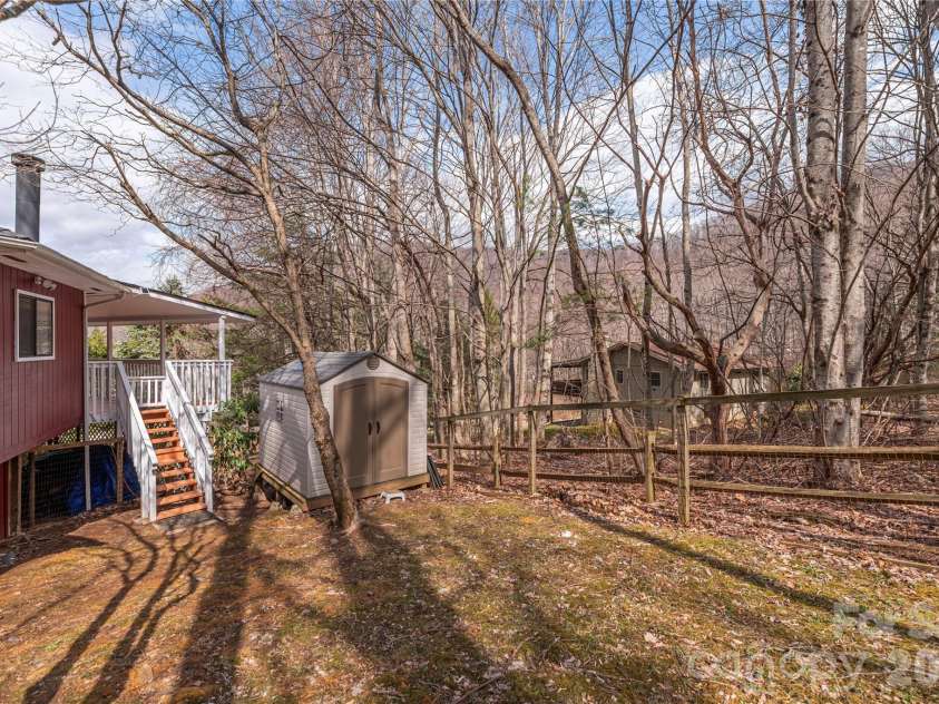 500 Apple Tree Court, Waynesville, NC 28786.  MLS# CAR4353696, YatesRealty ID 12610. 