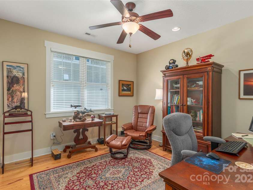 4 Silo View Court, Asheville, NC 28804.  MLS# CAR4237843, YatesRealty ID 12611. 