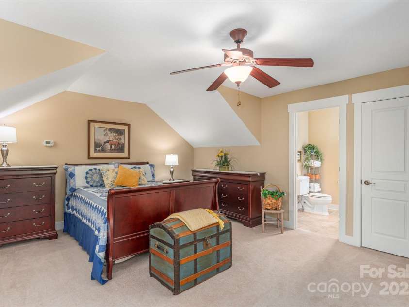 4 Silo View Court, Asheville, NC 28804.  MLS# CAR4237843, YatesRealty ID 12611. 