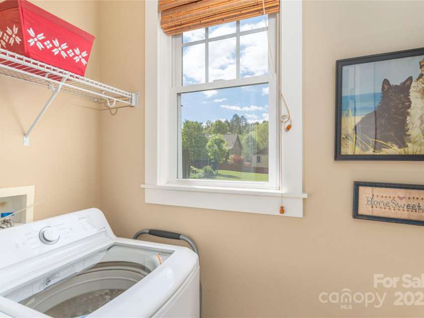 4 Silo View Court, Asheville, NC 28804.  MLS# CAR4237843, YatesRealty ID 12611. 